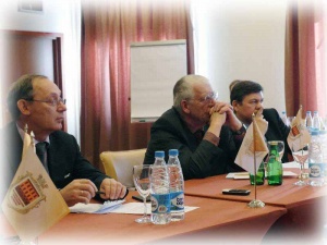 18 апреля 2013 года в Екатеринбурге прошел круглый стол на тему «Механизмы взаимодействия экспертных организаций в сфере строительства»